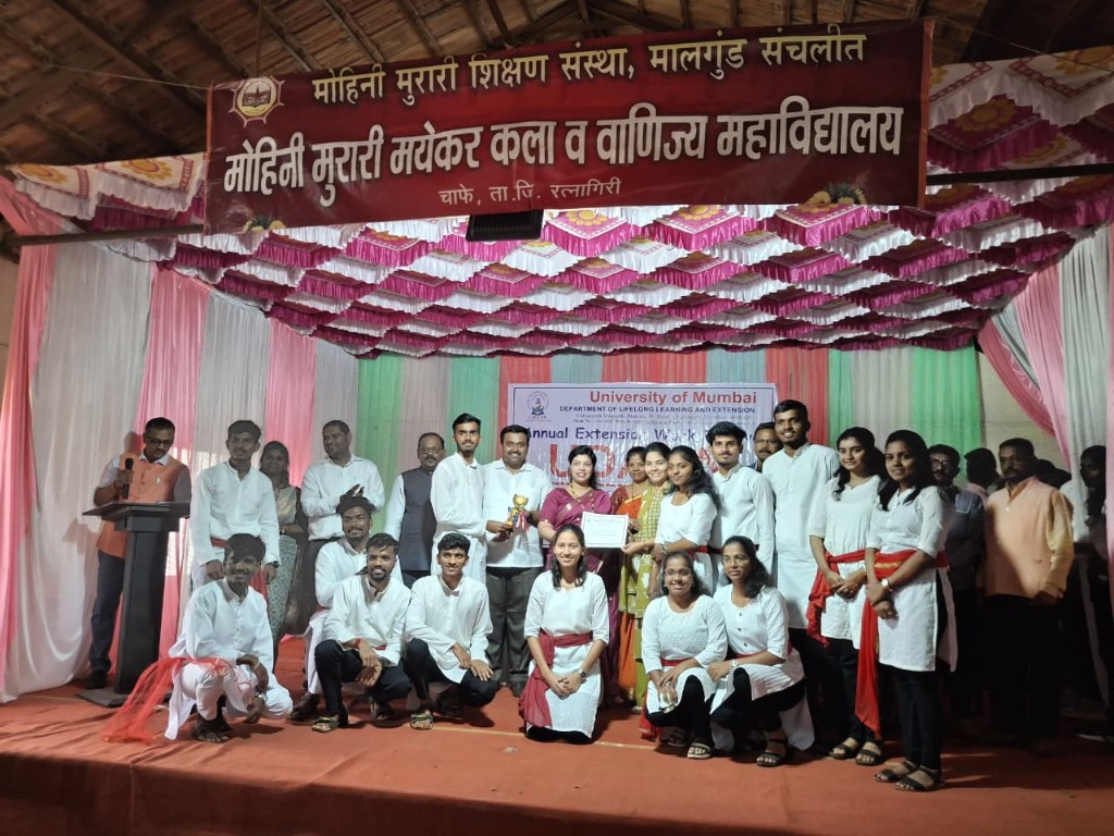 IIP students and faculty at the DLLE UDAAN festival